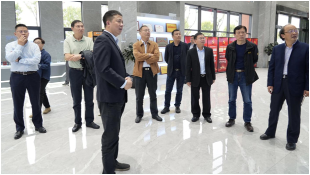 電力行業(yè)標委會專家蒞臨重慶華虹公司參觀指導